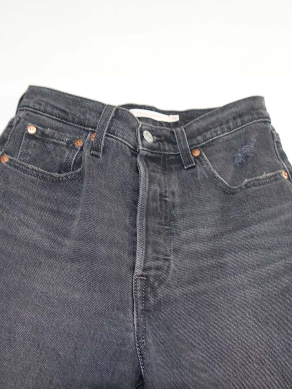 Levi's Women's Premium Ribcage Straight Jeans Size 25 High Rise 31" Inseam Denim - Picture 3 of 8